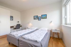 En eller flere senge i et værelse på 894-Hvide-Sande-Bredgade-1-nr-4