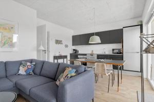 Køkken eller tekøkken på 904-Hvide-Sande-Langsand-82-stuen + 40 billeder