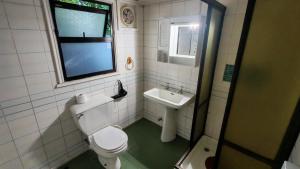 Et badeværelse på Hostal Punto Rockstar + 35 billeder