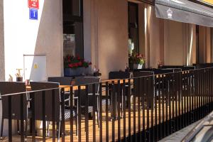 Reštaurácia alebo iné gastronomické zariadenie v ubytovaní Penzion U Čejpu