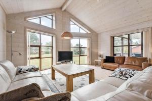 Et tv og/eller underholdning på R962-Rodvig-Skovstumperne-12