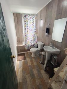 Et badeværelse på Kramm House Aldea 47 + 22 billeder