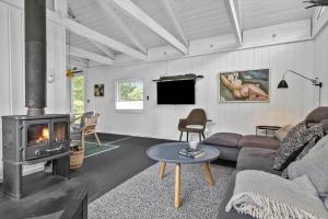 Et tv og/eller underholdning på 8174-Praesto-Vagtelvej-14