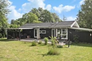 En have udenfor 8174-Praesto-Vagtelvej-14