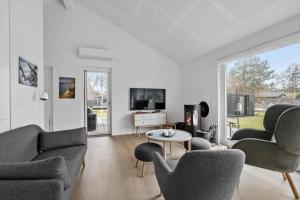 Et tv og/eller underholdning på 1083-Stege-Ulvshale-Berberisvej-30