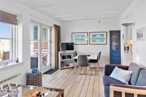 Et tv og/eller underholdning på 4109-Borre-Klintholm-Havneby-9