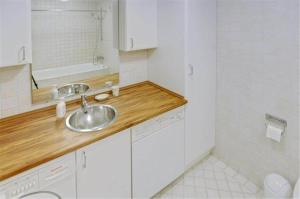 Køkken eller tekøkken på 4304-Borre-Klintevej-273 + 9 billeder