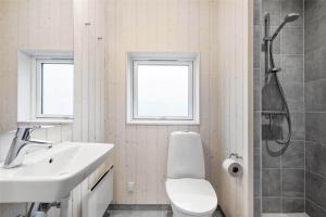 Et badeværelse på R605-Rodvig-Stevns-Thormodsvej-5