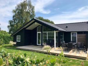 En have udenfor R605-Rodvig-Stevns-Thormodsvej-5