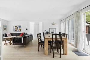 Posezení v ubytování 8148-Praesto-Anemonevej-8