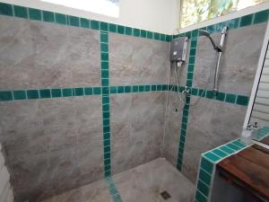 Koupelna v ubytování Totò Pizza Bungalows and Sea View Restaurant