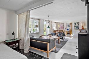 ภาพในคลังภาพของ 6318-Stege-Holtegardsvej-18-B ในสไต