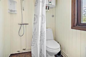 Et badeværelse på R845-Rodvig-Maelskifterne-51 + 14 billeder