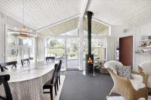 Posezení v ubytování R617-Rodvig-Stevns-Thormodsvej-17