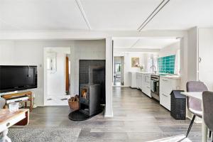 Televisor o centre d'entreteniment de 4011-Stege-Klintevej-64