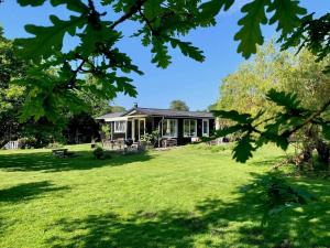 En have udenfor 8015-Kalvehave-Hasselvej-3