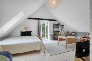 En eller flere senge i et værelse på R535-Rodvig-Stevns-Stevnsbovej-5