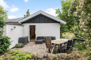 En have udenfor 8169-Praesto-Bakkestien-25