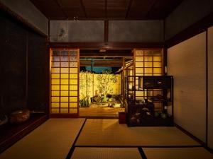 Fotografie z fotogalerie ubytování Tetsu-juro former Ogunis residence , Himeji Castles back parlor-like"400-year-old inn" v destinaci Fukusaki