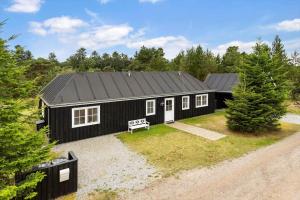 Budova, kde se prázdninový dům nachází