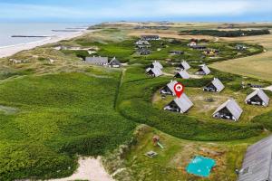 Naturlandskabet i nærheden af feriehuset + 19 billeder