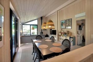 Et opholdsområde på 10064-Rorvig-Skansehagevej-12 + 21 billeder