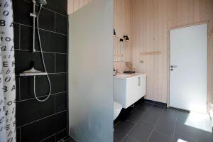 Et badeværelse på 10064-Rorvig-Skansehagevej-12