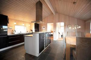 Køkken eller tekøkken på 11806-Nykobing-Sj-Klintegarden-1