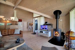 Et tv og/eller underholdning på 13412-Asnaes-Sverrigsvej-1