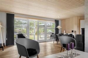 Et opholdsområde på 11130-Nykobing-Sj-Vindingsvej-24 + 11 billeder