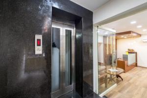 Fotografie z fotogalerie ubytování Treebo Adin Residence Chennai Trade Centre v destinaci Čennaí