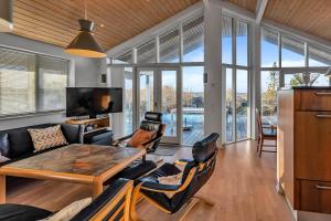 TV a/nebo společenská místnost v ubytování FJ1201-Jaegerspris-Draby-Strandvej-1-A