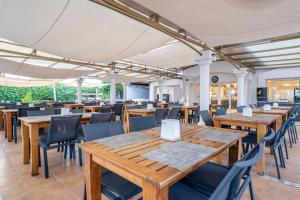 En restaurant eller et andet spisested på Bodrum Seaside Beach Club