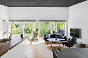 Et tv og/eller underholdning på FJ1014-Jaegerspris-Digevej-22