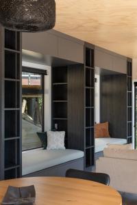 Postel nebo postele na pokoji v ubytování Kahikatea Bay Retreat