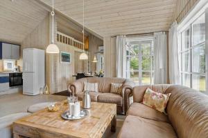 Nhà bếp/bếp nhỏ tại LF10307-Hurup-Thy-Traelobervej-7