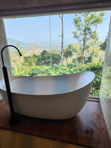 Billede fra billedgalleriet på The Cozy Clouds Hill Stay i Napoklu + 75 billeder