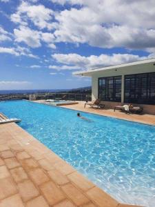 Swimmingpoolen hos eller tæt på NEW! Panoramic breathtaking view over Papeete bay and Moorea