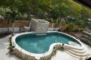 Piscina di Serene Beach Villa o nelle vicinanze