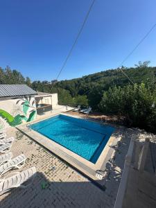 Bazén v ubytování Zumrut Bahce nebo v jeho okolí