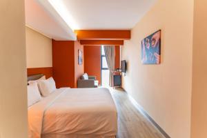 En eller flere senge i et værelse på SH Hotel + 37 billeder