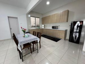 Køkken eller tekøkken på Seri Topaz staycation Puchong