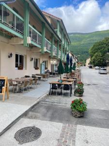 En generel udsigt til bjerge eller udsigt til bjerge taget fra hotellet + 16 billeder