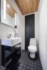 Kylpyhuone majoituspaikassa Kalajoki Apartments
