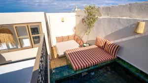 Et opholdsområde på Riad Alaya by Maison Amellal