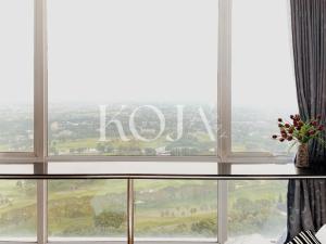 Billede fra billedgalleriet på Golf View from the Highest Floor at U-Residence tower 2, Lippo Karawaci i Klapadua