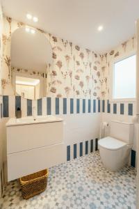 Et badeværelse på Fuente H2 + 12 billeder