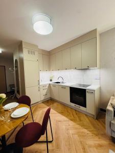 Køkken eller tekøkken på AparatmentySnu, Dębowa I