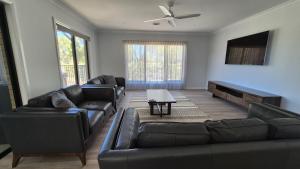 Et tv og/eller underholdning på Silverwoods 17th Hole Retreat