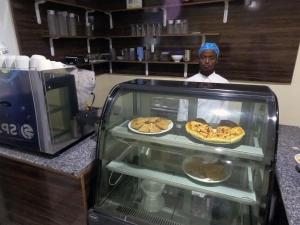 Jídlo v hotelu nebo okolí + 16 fotografií